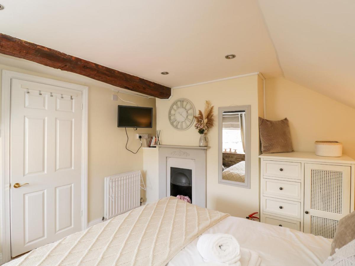 Corner Cottage Malmesbury Bagian luar foto